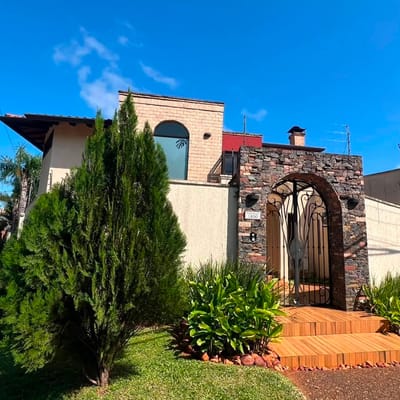 EN VENTA CASA ZONA FERNANDO DE LA MORA
