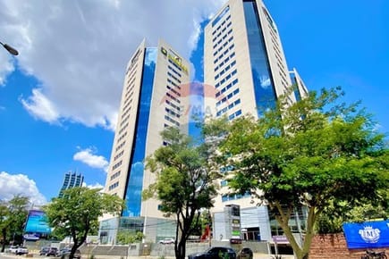 Alquilo Oficina de 430 M2 en WTC piso 20 Asunción 