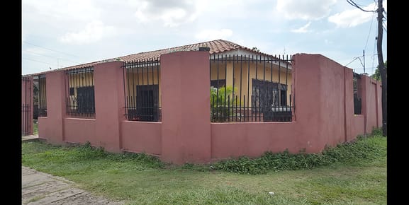 CASA EN VENTA ZONA SUR 