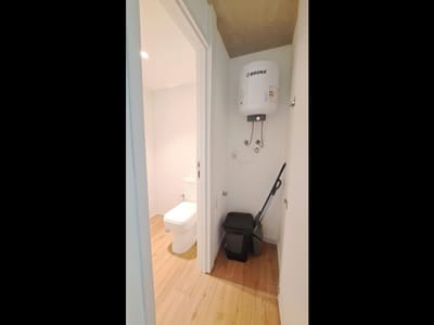 POCITOS: Edificio nuevo, apartamento con garaje