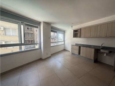 POCITOS: espectacular Monoambiente con piscina