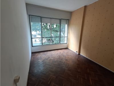 Tres Cruces Alquiler Apartamento 2 dormitorios 2do piso por escalera