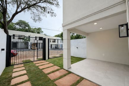 DUPLEX A ESTRENAR EN EL YACHT- LAMBARE