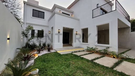 ELEGANTE RESIDENCIA TOSCANA EN VENTA, VILLA AURELIA,  ASUNCION