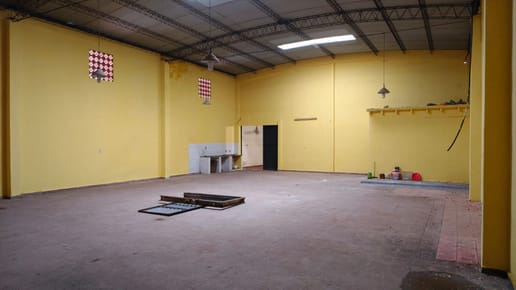 Salon Comercial con Tinglado - San Lorenzo