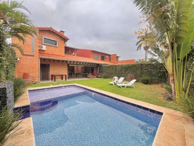 RESIDENCIA EN ALQUILER | CUARTO BARRIO – LUQUE