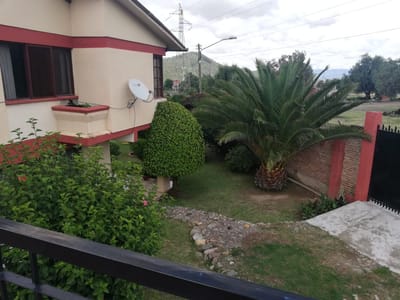 AROCAGUA LINDA CASA CON DEPARTAMENTO AUXILIAR