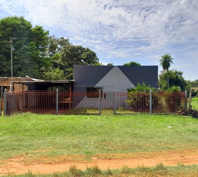 VENDO CASA EN SAN LORENZO BARRIO ANAHÍ‼