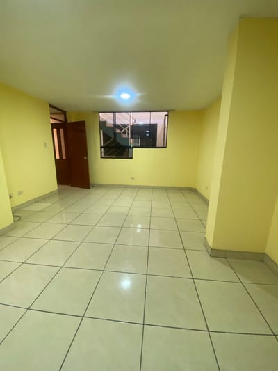 Alquiler de Amplio departamento en Independencia de 2 dorm.