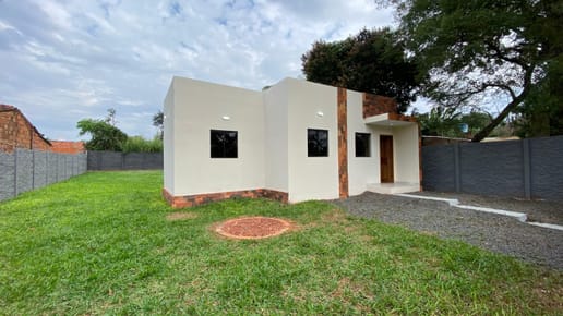 Vendo Casa de 2 dormitorios amoblada en Luque – 512 m² de terreno