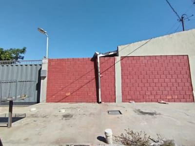 Vendo casa con departamentos monoambientes con renta activa.