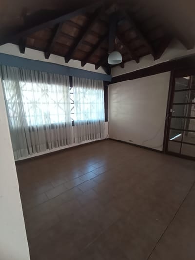 CASA EN VENTA – UBICACIÓN PREMIUM SOBRE CPTAN. BRIZUELA