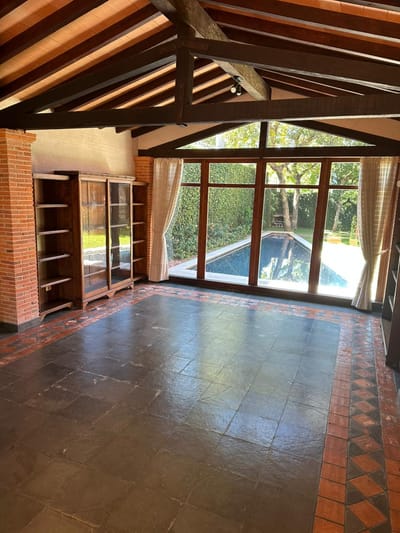 ALQUILER DE RESIDENCIA A PASOS DEL PASEO LA GALERIA