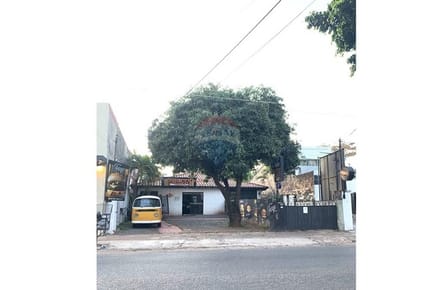 VENDO TERRENO SOBRE DENIS ROA EN YCUA SATI