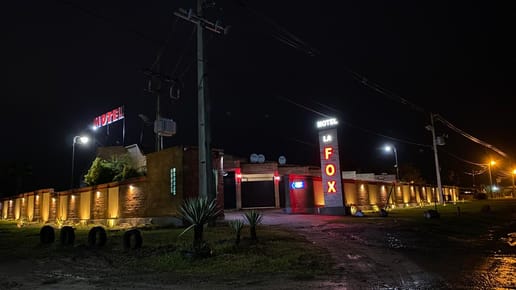 MOTEL EN VENTA - YPACARAÍ