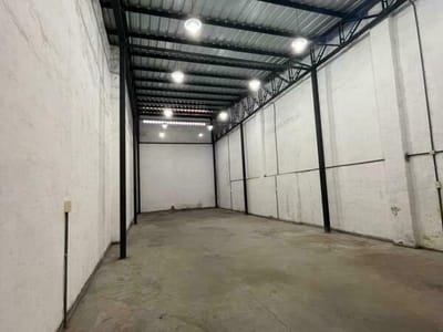 ALQUILO GALPON EN CIUDAD NUEVA