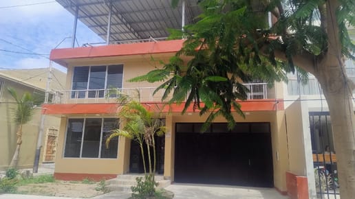 AMPLIA CASA EN ALQUILER – URB. MIRAFLORES CASTILLA -PIURA