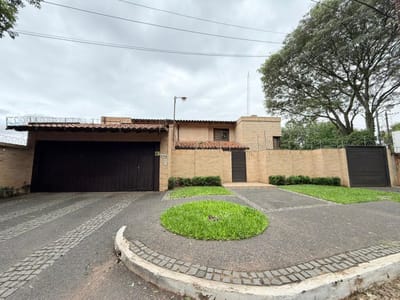 Hermosa casa en Venta en Barrio Santa Librada