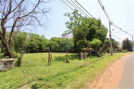 EN VENTA TERRENO SOBRE AVENIDA YKUA KARANDAY 