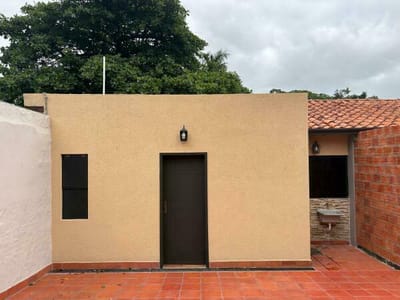 ALQUILO COQUETO DUPLEX EN BARRIO NAZARETH - DETRAS DEL SUPER STOCK!!