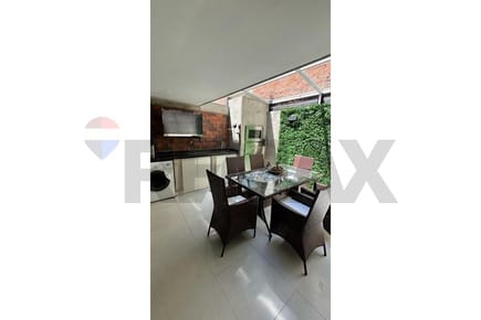 VENDO DUPLEX EN LAMBARE
