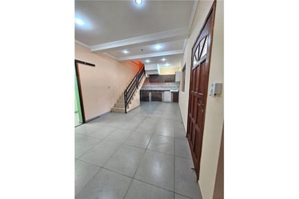 VENDO DUPLEX EN BARCEQUILLO SIN PATIO