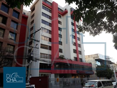 EN VENTA AMPLIO DEPARTAMENTO SOBRE AVENIDA AMERICA