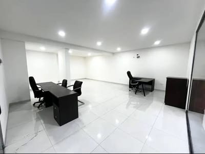 OFICINA CON SHOWROOM ALQUILER