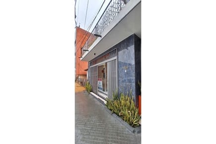Local Comercial En Alquiler En Villa Morra Sobre Moisés Bertoni