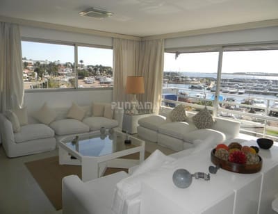 EXCELENTE APARTAMENTO FRENTE AL PUERTO, 4 DORMITORIOS