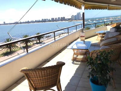 DIVINO PENTHOUSE EN PENINSULA FRENTE AL MAR , TERRAZA EXCLUSIVA CON PARRILLERO PROPIO, JACUZZI , PARA DISFRUTAR DE UNAS BUENAS VACACIONES.
