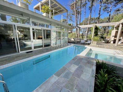 ALQUILER DE CASA EM MONTOYA 4 DORMITORIOS CON PISCINA