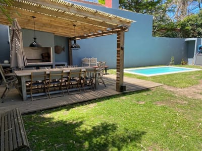 ALQUILER DE CASA EN MONTOYA CON PISCINA