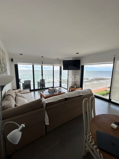 Departamento en alquiler edificio Bonaire, frente a Playa Brava, Península