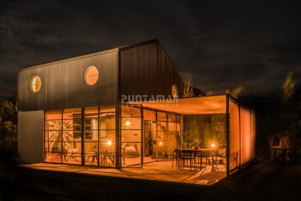 ALQUILER O VENTA MODERNA CASA EN ALTOS DE PUNTA PIEDRA A METROS DE LA PLAYA