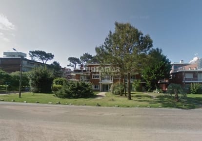 HERMOSO APARTAMENTO 2 DORMITORIOS EN AIDY GRILL A METROS DEL MAR