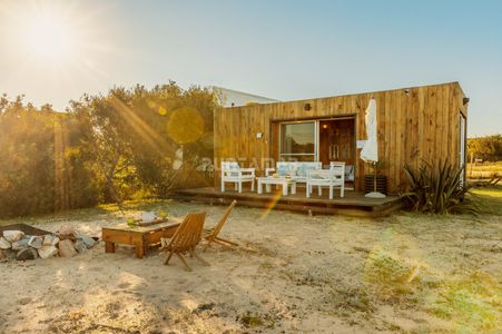 HERMOSA CASA A METROS DEL MAR Y LA LAGUNA DE JOSE IGNACIO