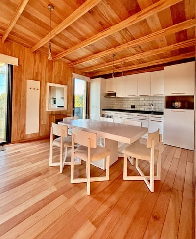 MUY LINDA CASA A ESTRENAR EN LA JUANITA A 100 METROS DEL MAR