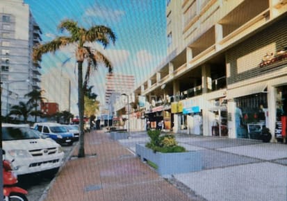 LOCAL COMERCIAL SOBRE AVENIDA GORLERO