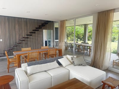 MODERNA CASA EN VENTA EN RESERVA MONTOYA