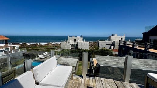 ALQUILER HERMOSO TRIPLEX CON VISTA AL MAR EN LA BARRA