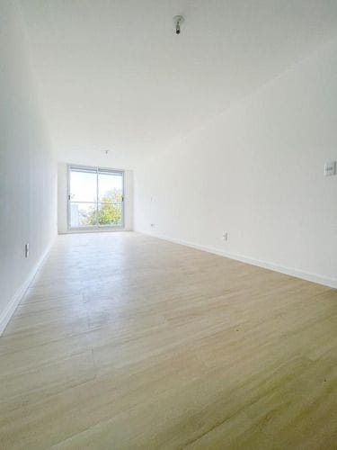 Venta De Apartamento 2 Dormitorios Con Terraza En Barrio Sur