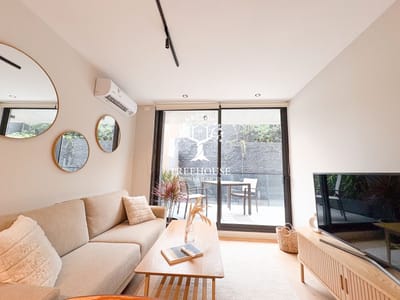Venta Apartamento de 2 Dormitorios con terraza en Buceo.