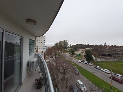 Venta de Apartamento 2 Dormitorios mas garaje en Buceo, Montevideo