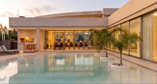 Se vende casa de 4 dormitorios en Viñedos de la Tahona