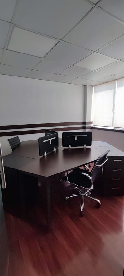 Oficina 3 Escritorios De Trabajo Alquiler 