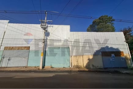 Alquiler de depósito en z/ Salemma