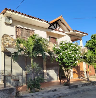 CASA COMERCIAL EN VENTA CERCA AL NUEVO VENTURA SUR