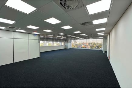 Alquilo oficina Corporativa en Asunción 230 M2 propio con 5 cocheras 
