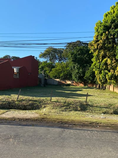 VENDO TERRENO DE 1.101 M2 A MTS DE LA AVDA. PERÓN